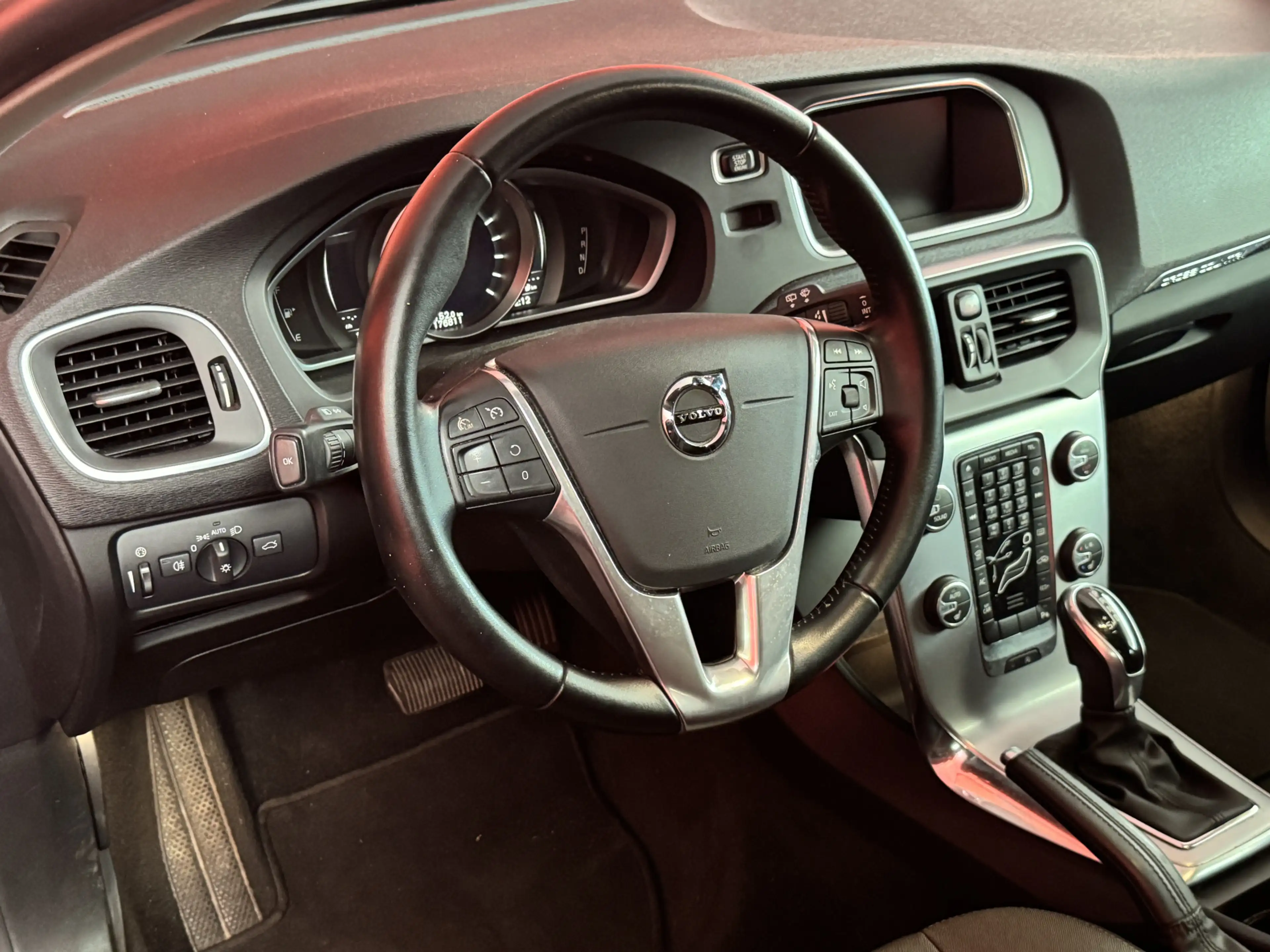 Volvo V40 Cross Country 1.5 T3 Nordic+ | Automaat | Navigatie | Climate Co — photo 7