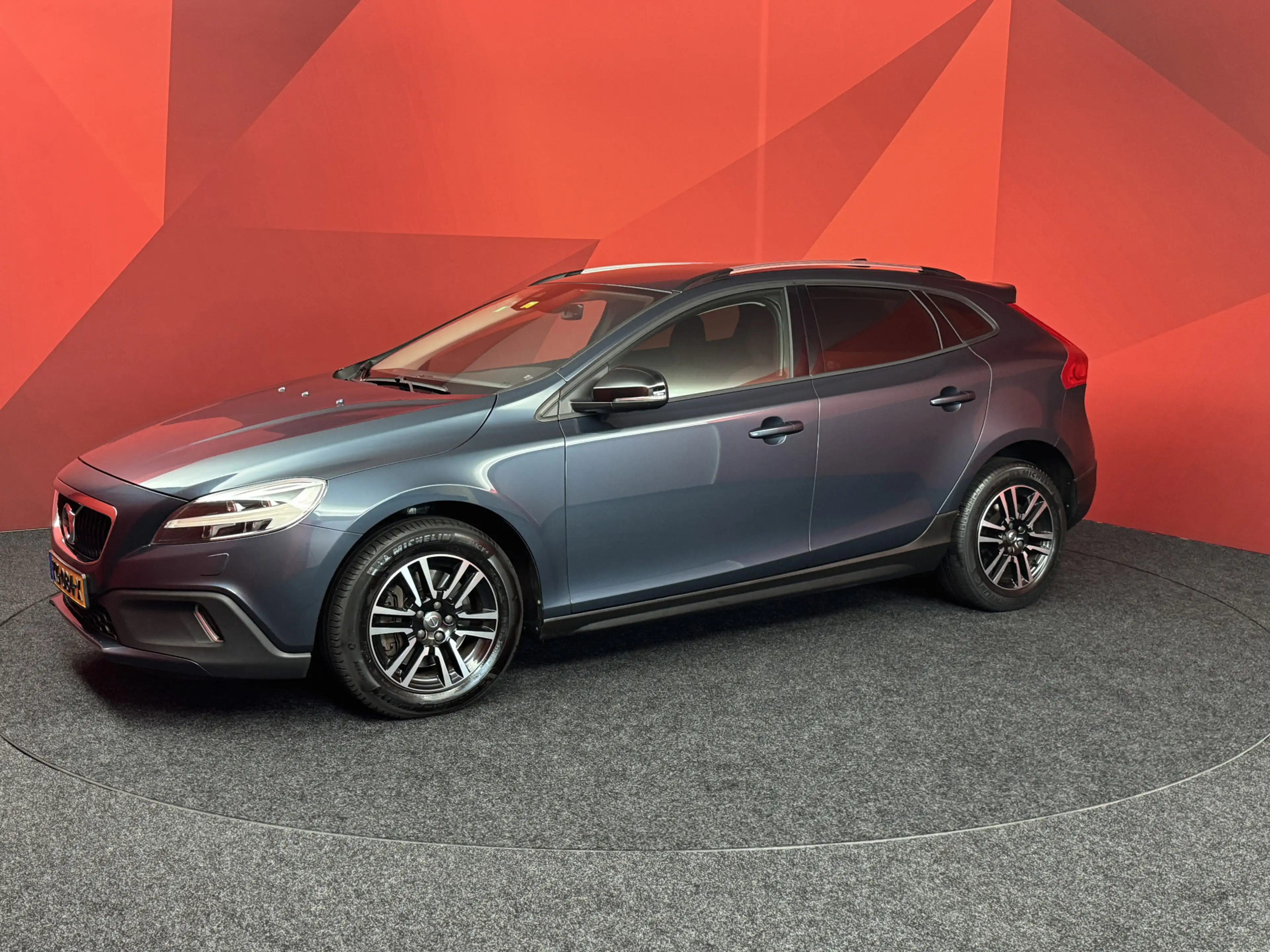 Volvo V40 Cross Country 1.5 T3 Nordic+ | Automaat | Navigatie | Climate Co — photo 9