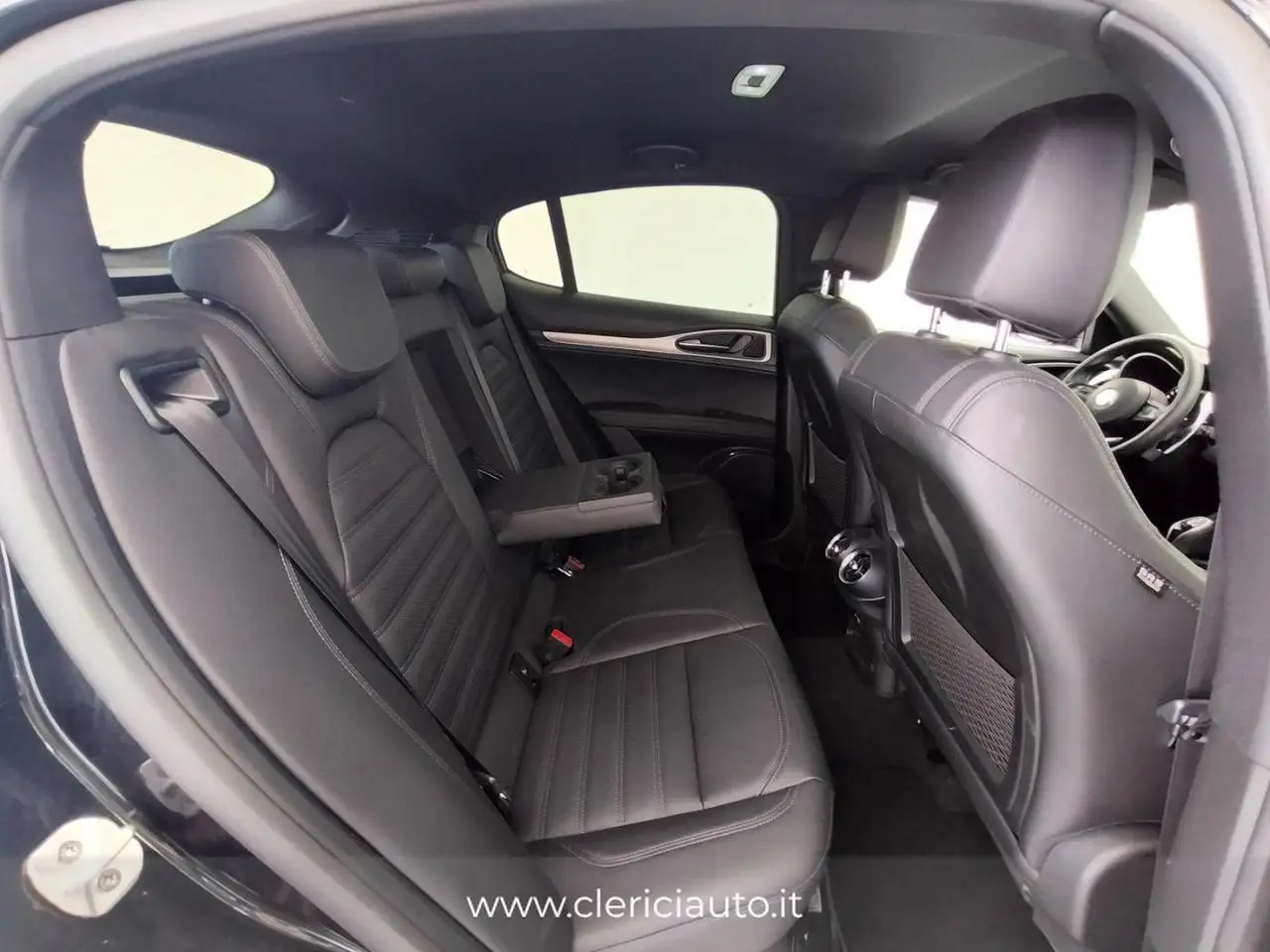 Alfa Romeo Stelvio 2024