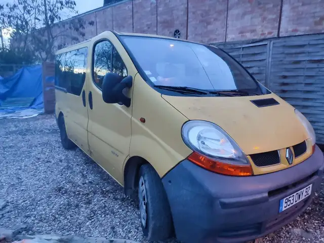 Renault Trafic 9 places L1H1 COMBI 1.9 DCI revisé PAYE EN 4X POQQIBLE SANS FRAIS ET INTERT