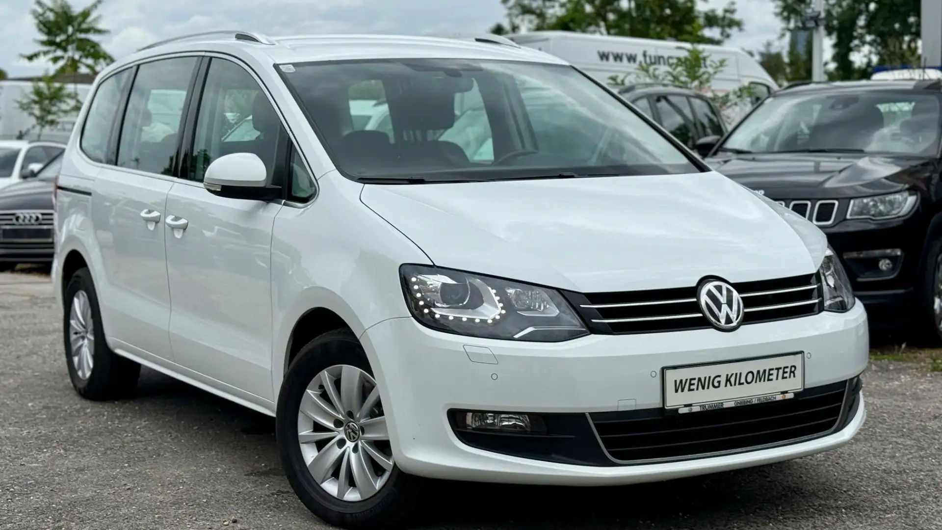 Volkswagen Sharan 2,0 TDI 4Motion *7-Sitzer +Viele Extras Business Weiß - 2