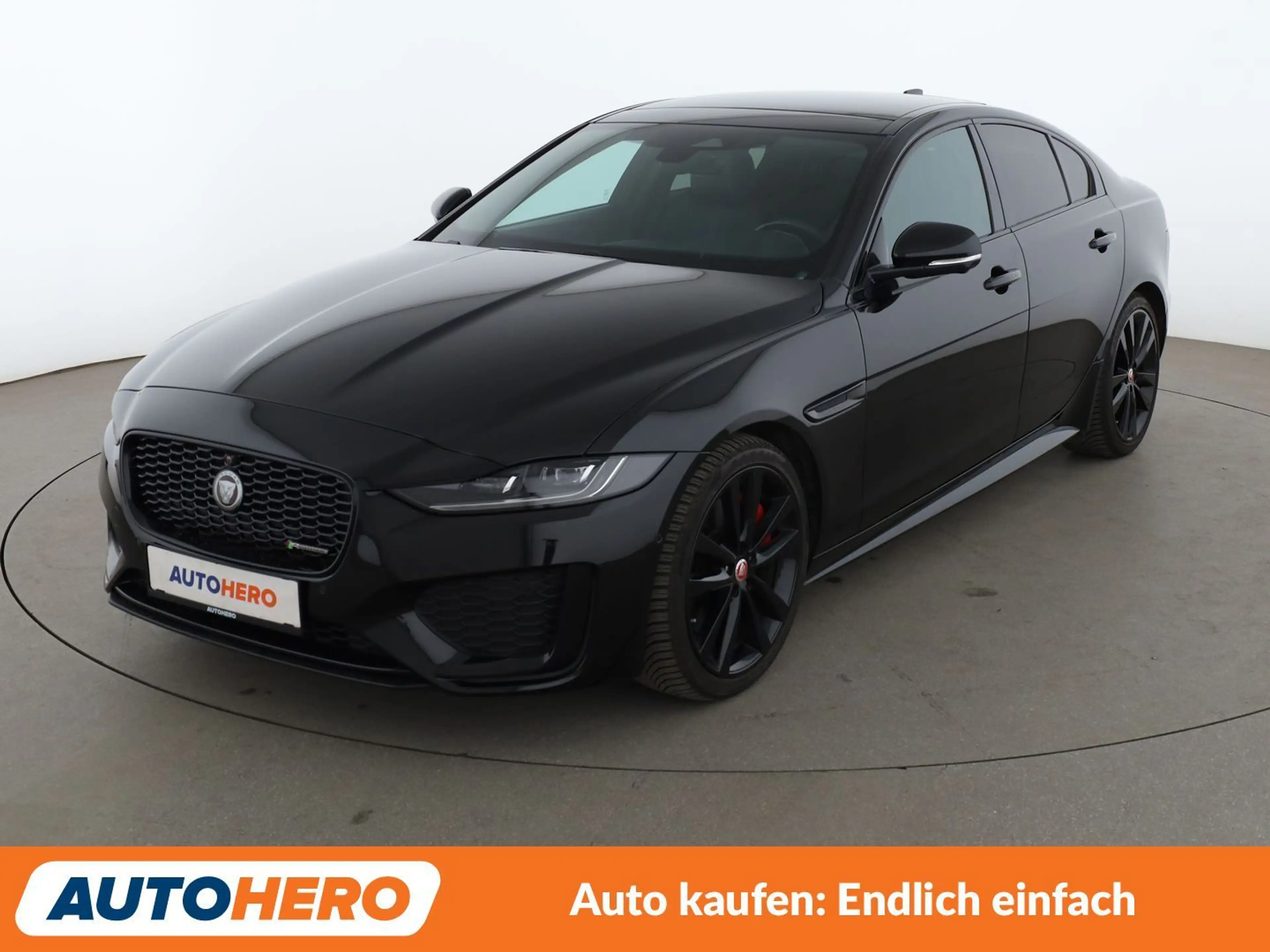 Jaguar XE 25t R-Dynamic Black Aut*NAVI*LED*ACC*CAM*PDC*SHZ*