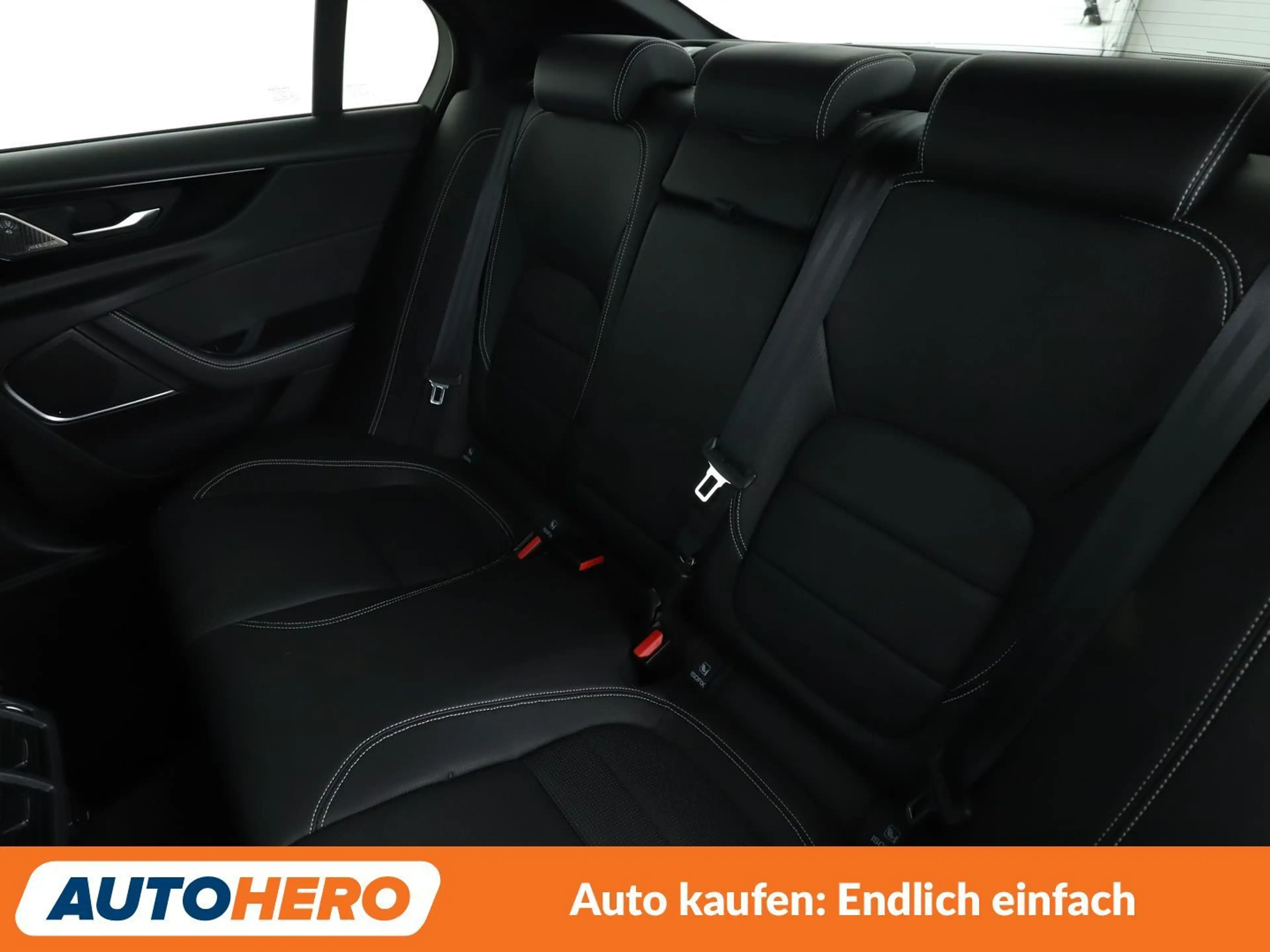 Jaguar XE 25t R-Dynamic Black Aut*NAVI*LED*ACC*CAM*PDC*SHZ* — photo 14
