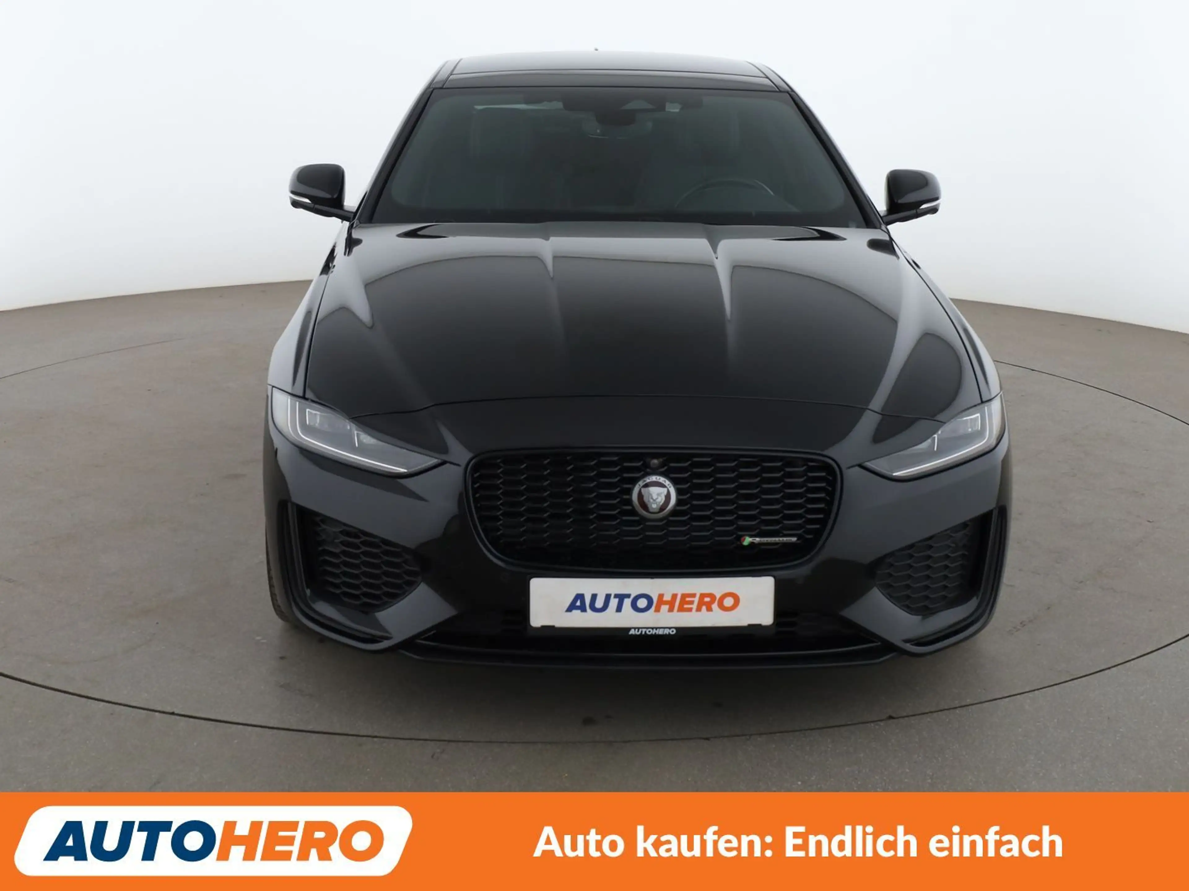 Jaguar XE 25t R-Dynamic Black Aut*NAVI*LED*ACC*CAM*PDC*SHZ* — photo 9