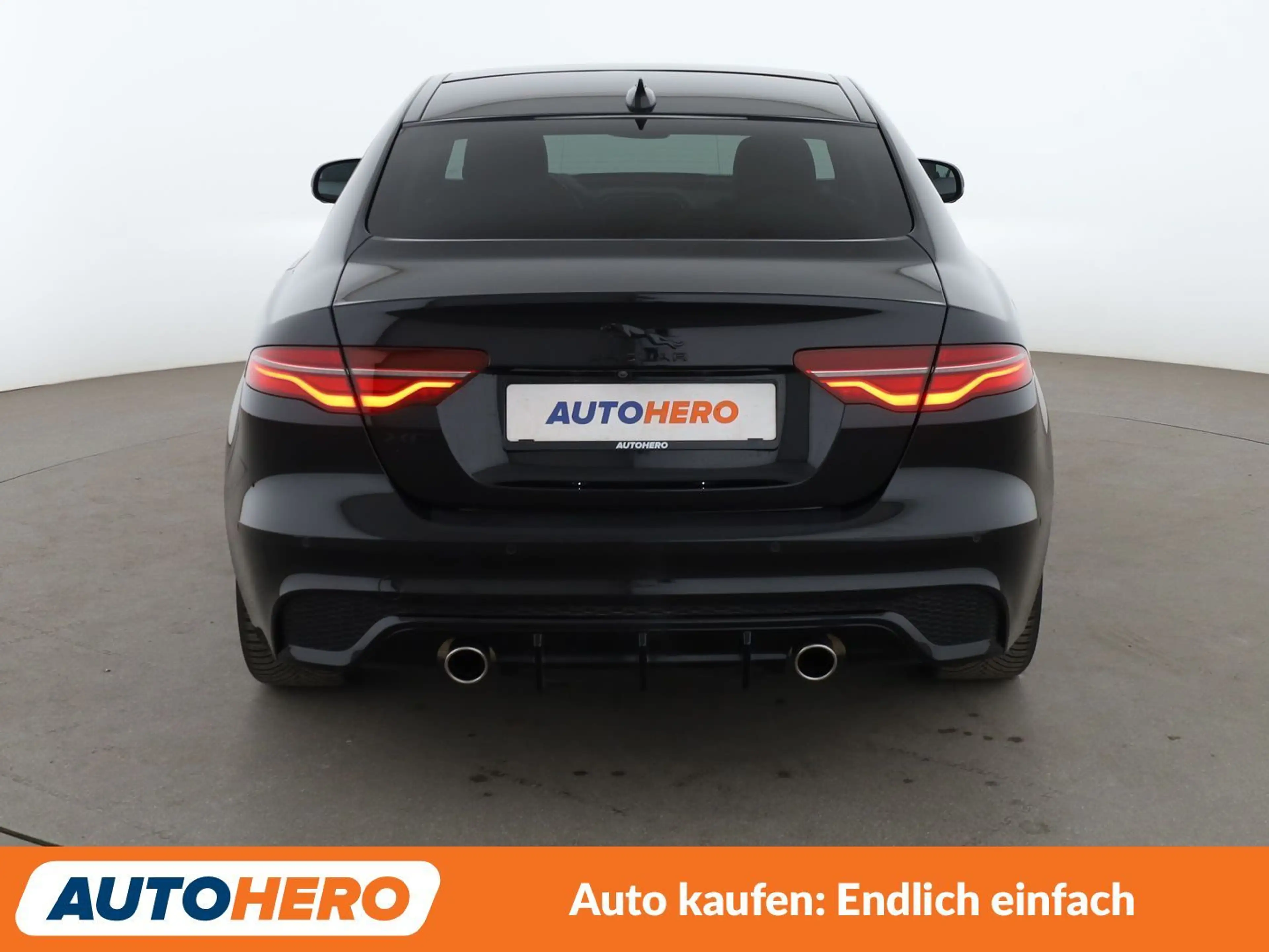 Jaguar XE 25t R-Dynamic Black Aut*NAVI*LED*ACC*CAM*PDC*SHZ* — photo 5