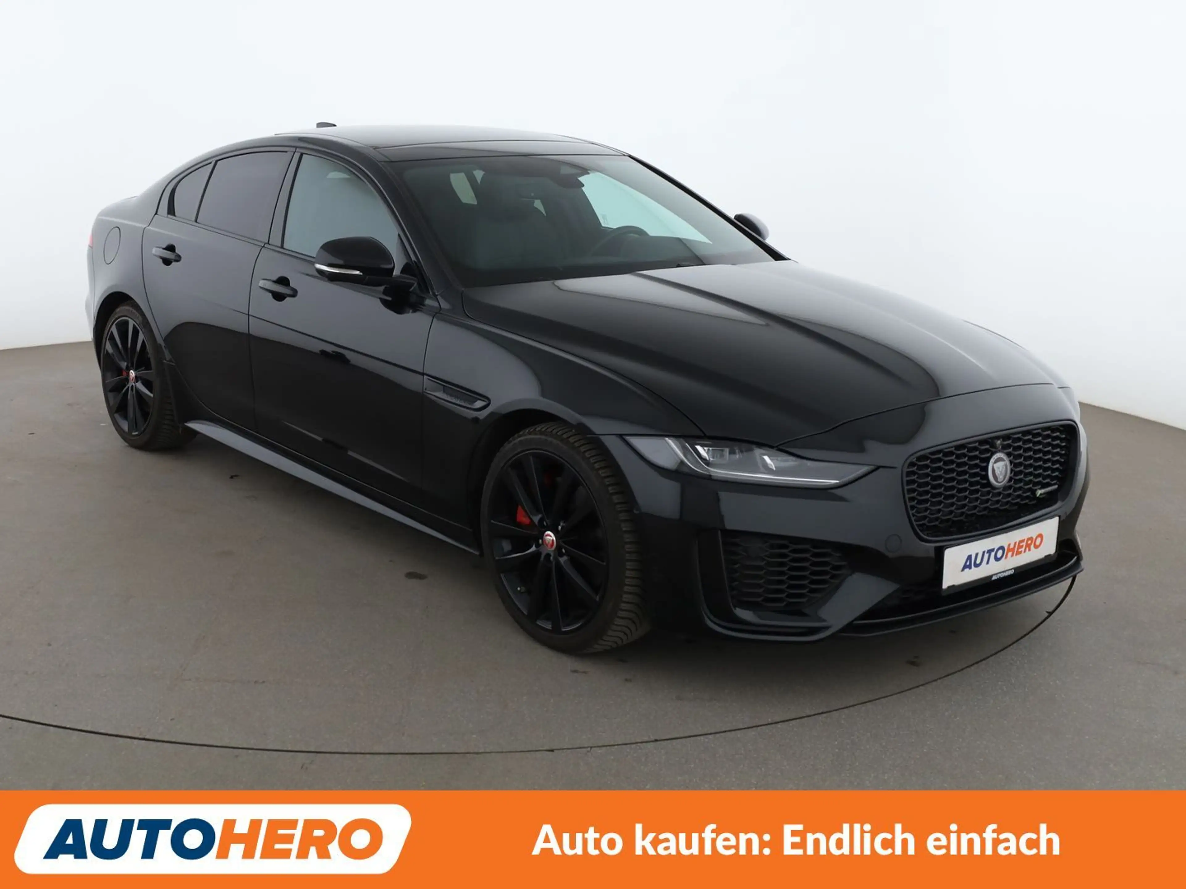 Jaguar XE 25t R-Dynamic Black Aut*NAVI*LED*ACC*CAM*PDC*SHZ* — photo 8