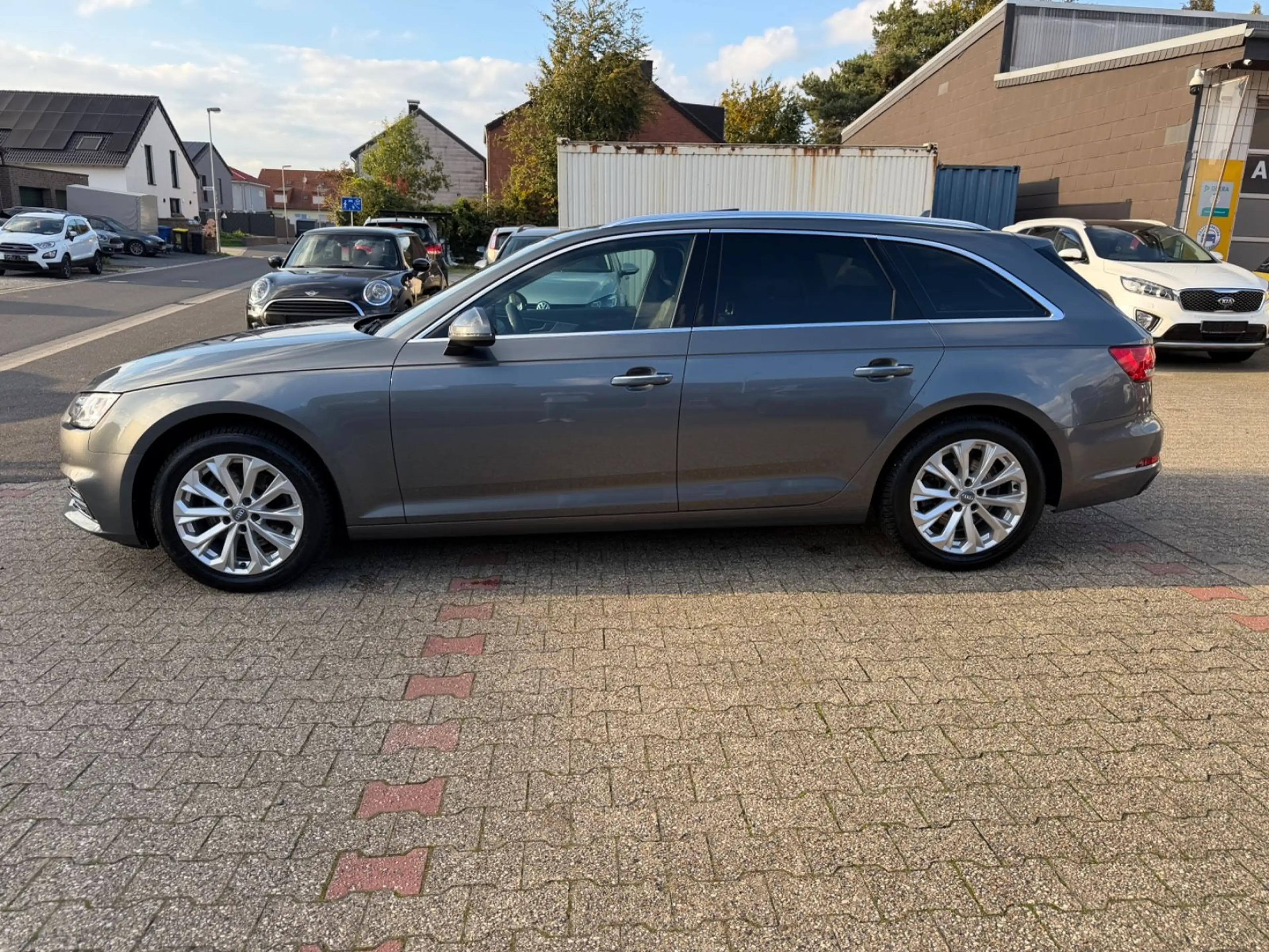 Audi A4 Avant 40 TFSI design Pano PDC MMI TEMPO — photo 8