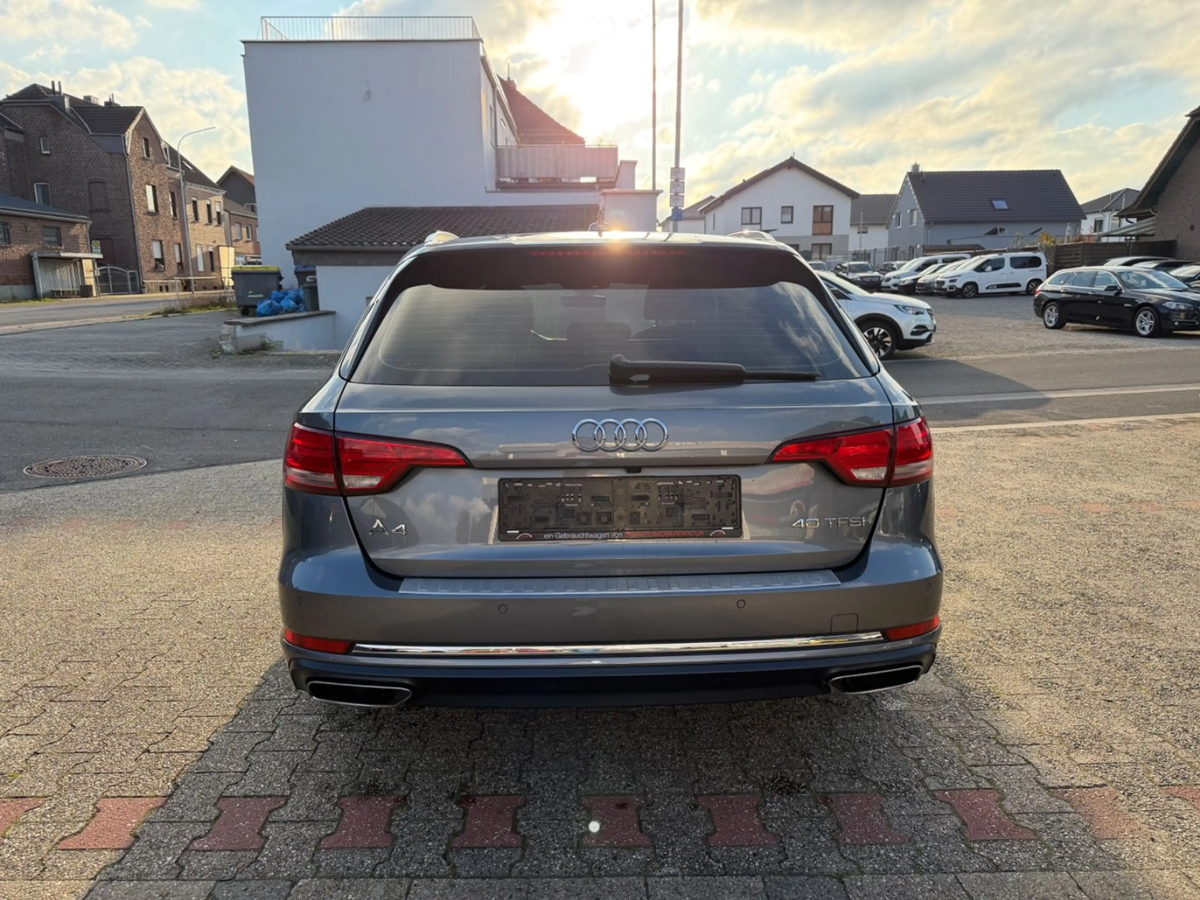 Audi A4 Avant 40 TFSI design Pano PDC MMI TEMPO — photo 6