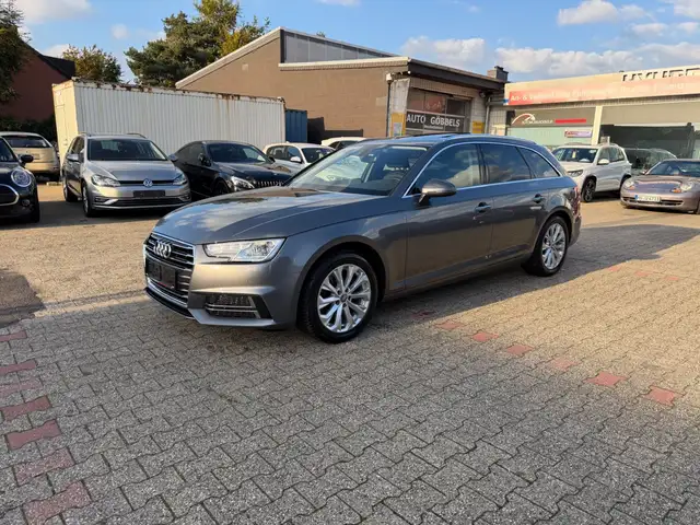 Audi A4 Avant 40 TFSI design Pano PDC MMI TEMPO