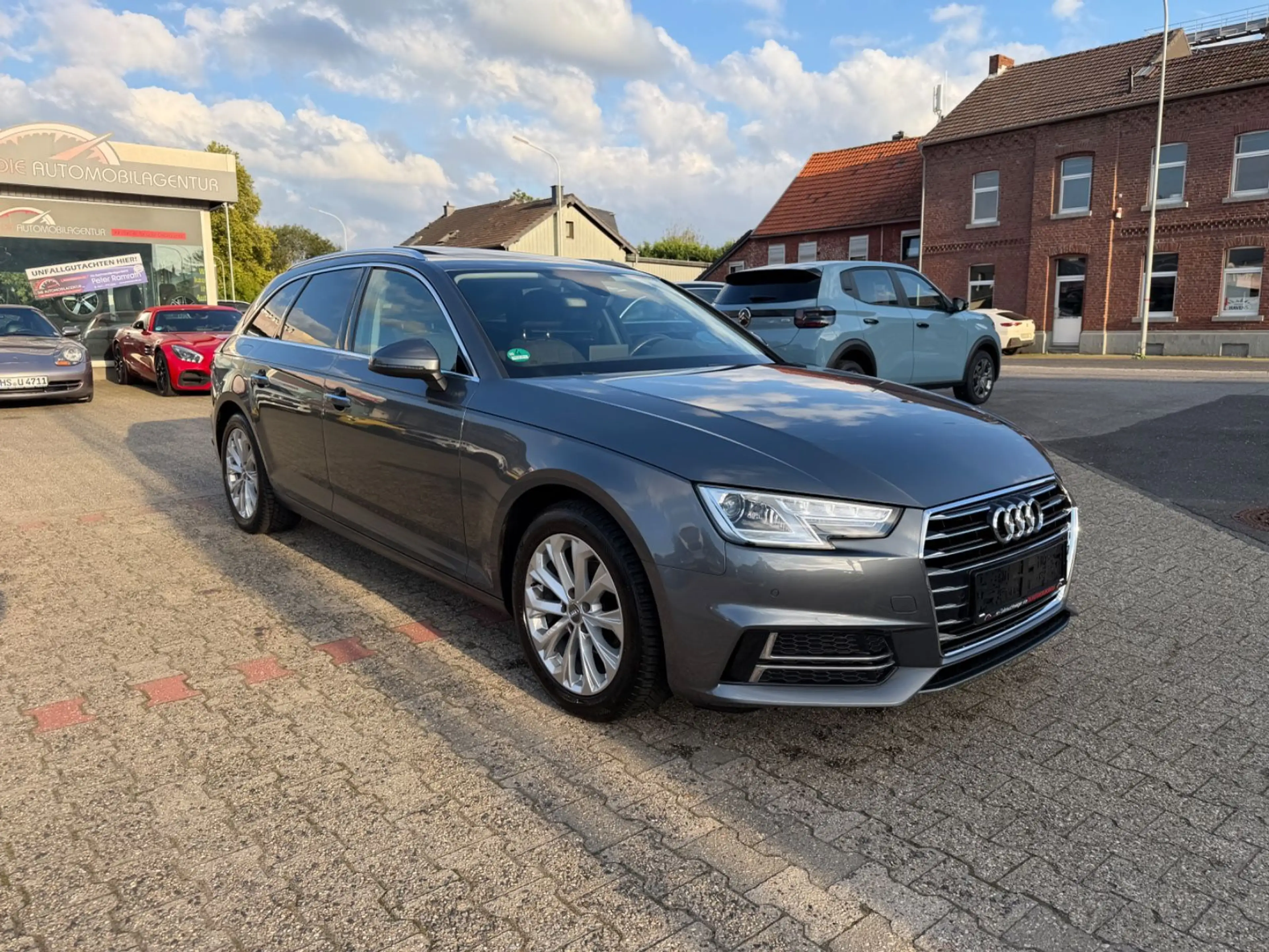 Audi A4 Avant 40 TFSI design Pano PDC MMI TEMPO — photo 3