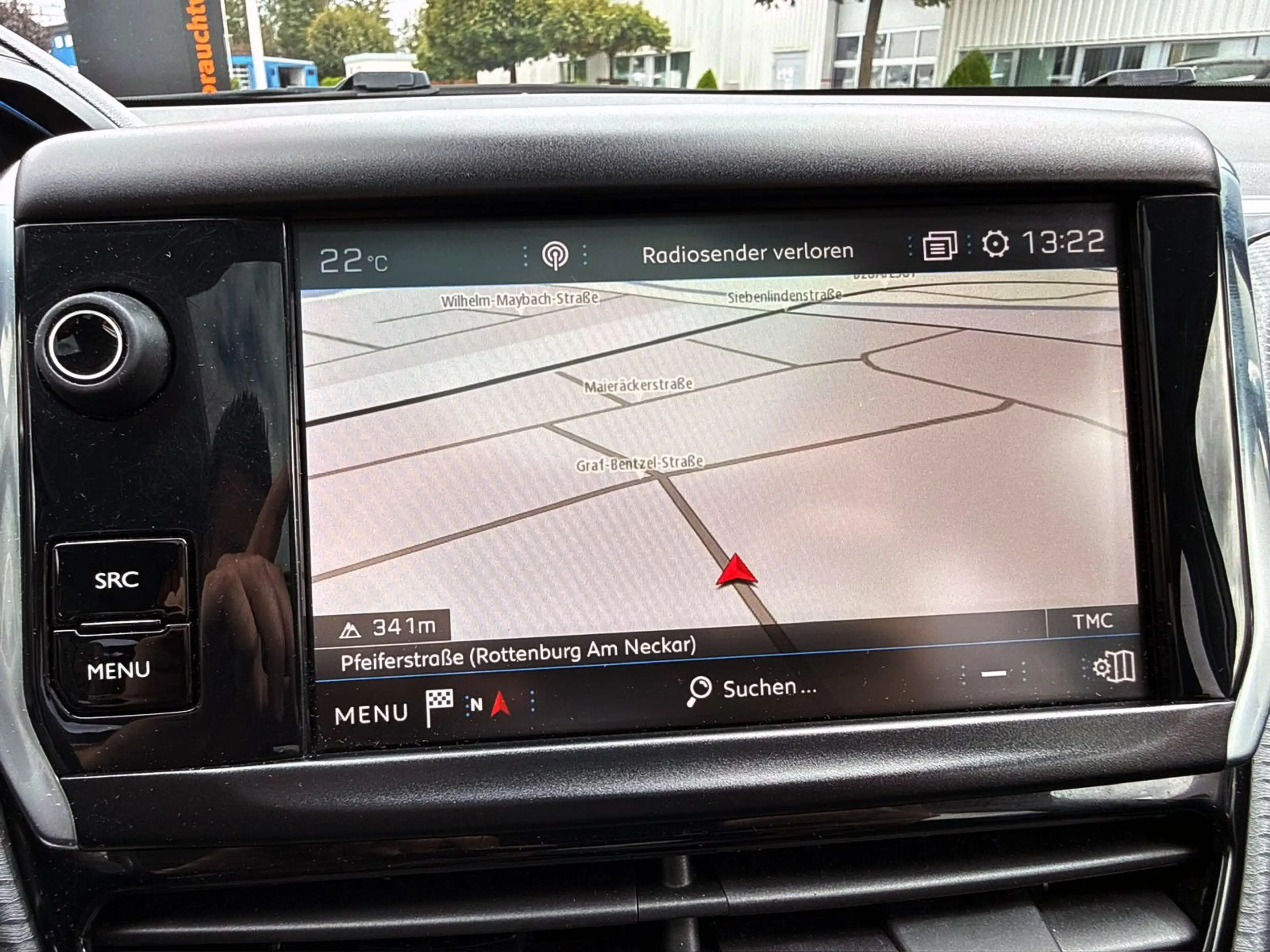 Peugeot 2008 Allure 1.2 KAM PDC SHZ PANO NAV CarPlay ALU — photo 10