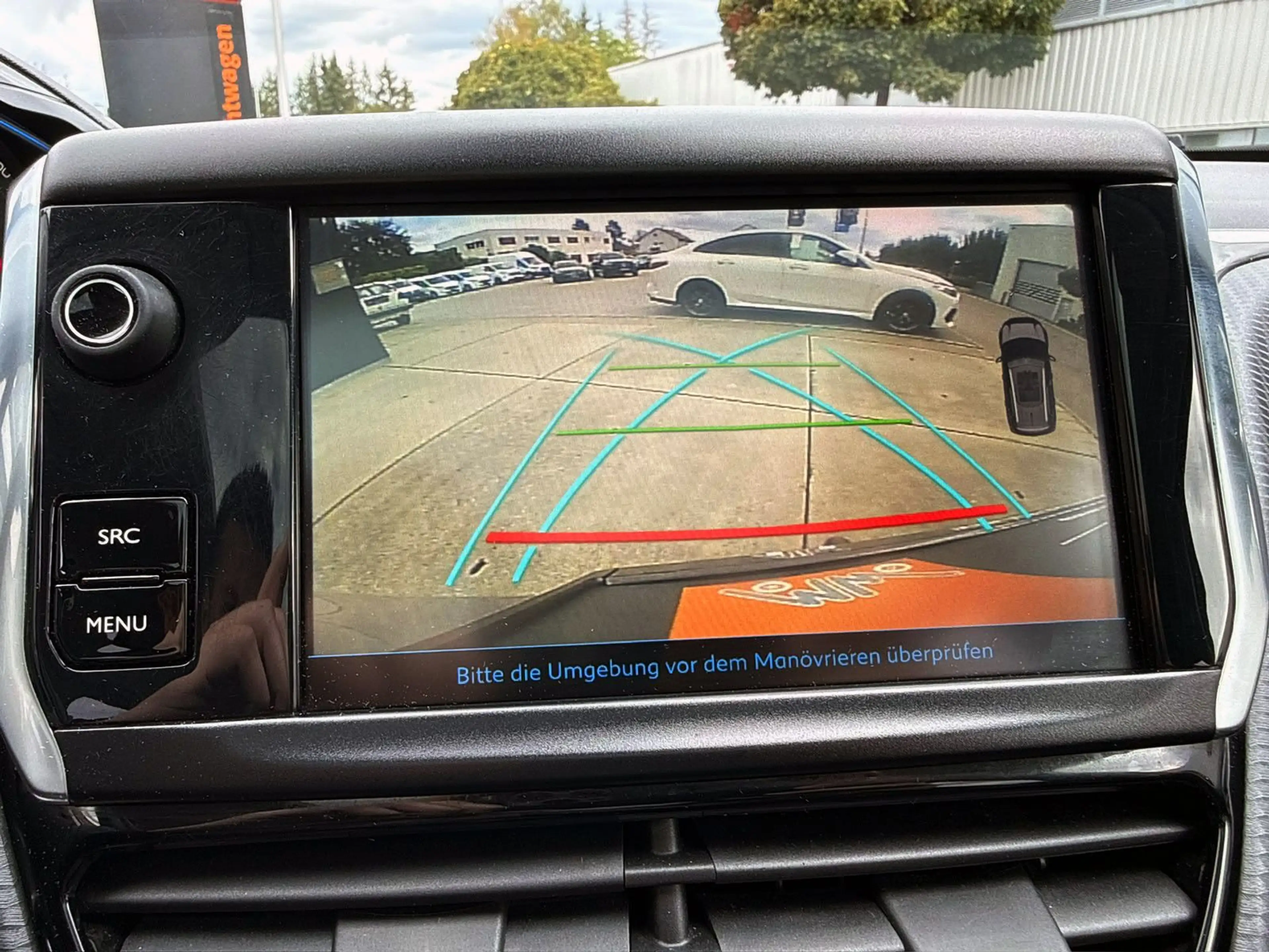Peugeot 2008 Allure 1.2 KAM PDC SHZ PANO NAV CarPlay ALU — photo 11