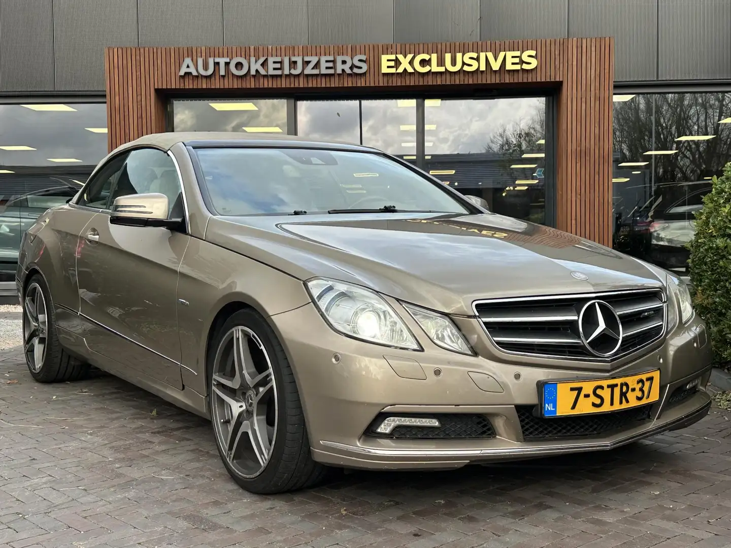 Mercedes-Benz E 350 Cabrio CDI Elegance Beige - 1