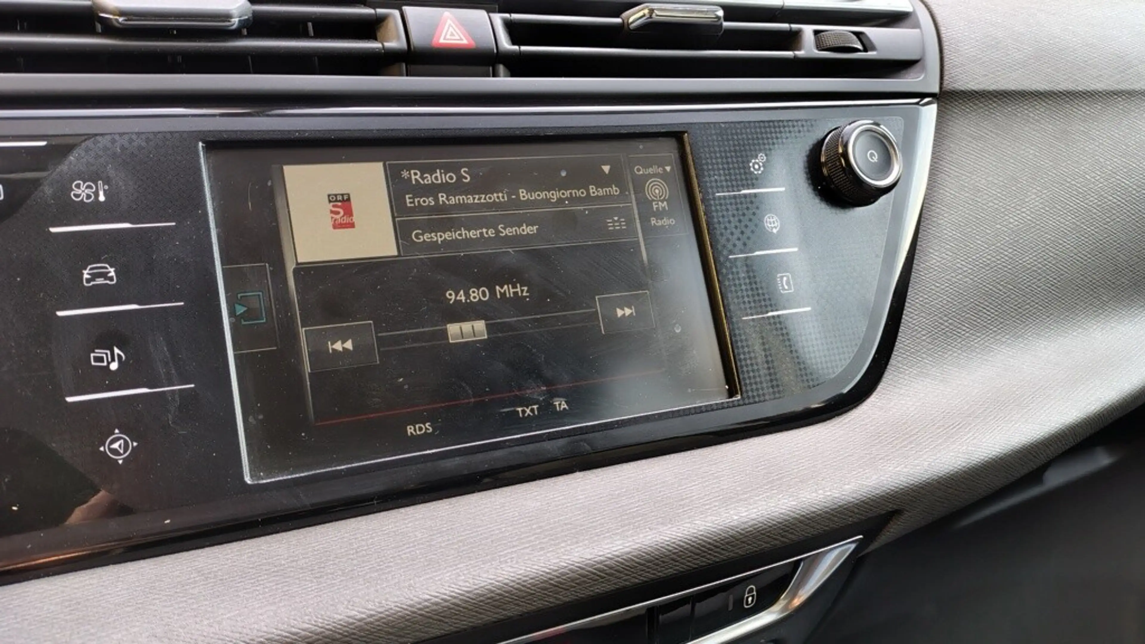Citroen Grand C4 Picasso BlueHDi 120 S&S EAT6 Intensive — photo 14