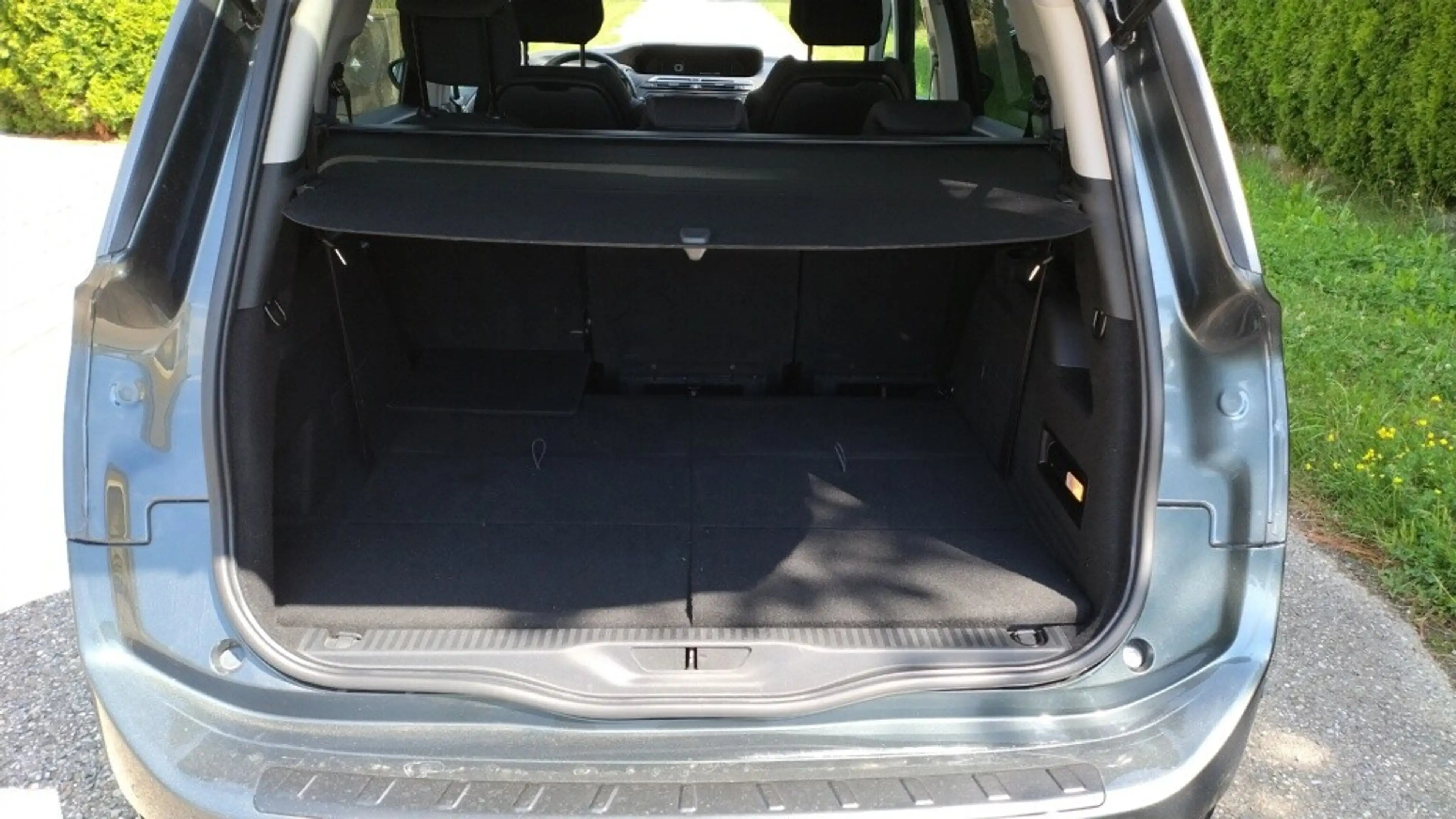 Citroen Grand C4 Picasso BlueHDi 120 S&S EAT6 Intensive — photo 7