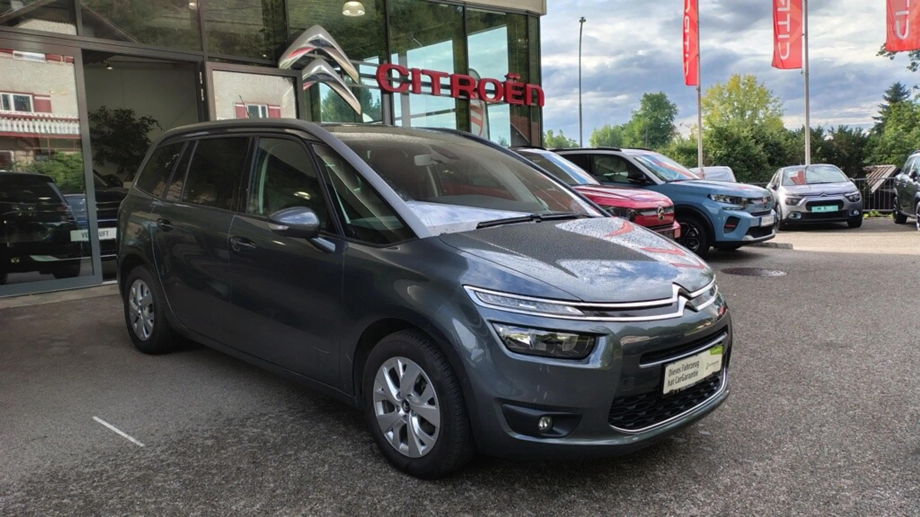 Citroen Grand C4 Picasso BlueHDi 120 S&S EAT6 Intensive — photo 2