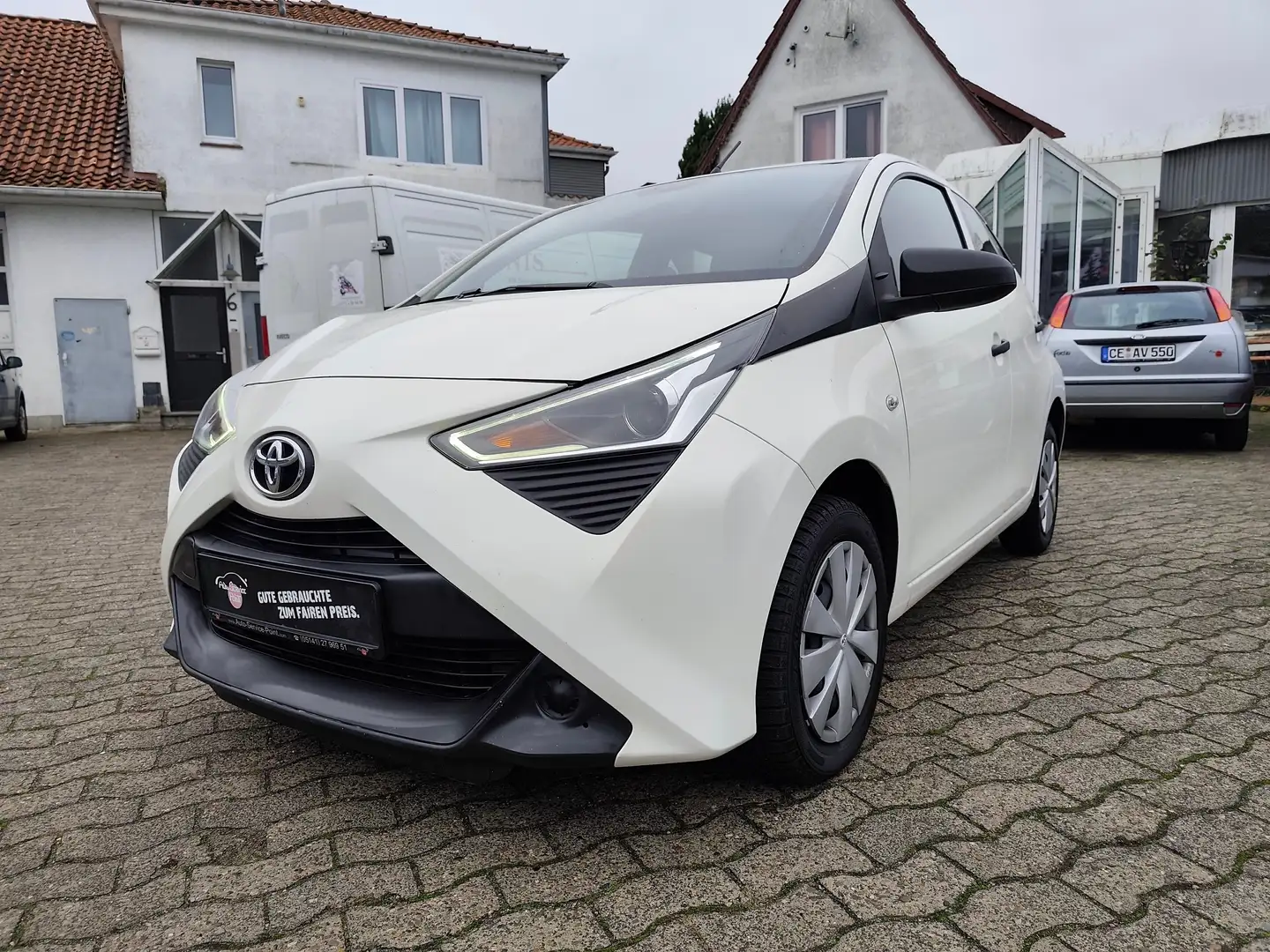Toyota Aygo X, Kamera,Google,Navi,Android,Allwetterreifen Weiß - 1