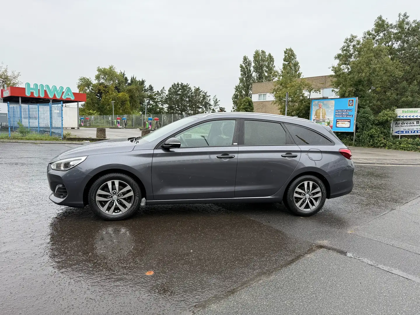 Hyundai i30 CW Kombi PASSION (VOLL-SCHECKHEFT*PDC-KAMERA) Grau - 1
