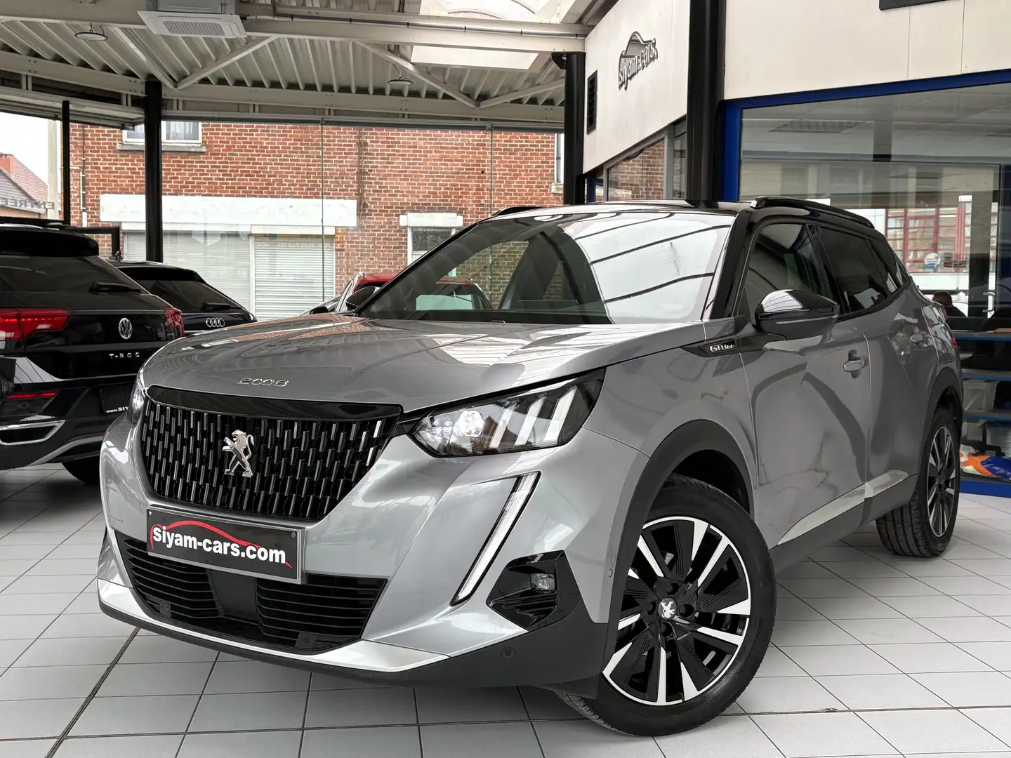Peugeot 2008 1.2i *GT-LINE*I-COC 3D*XENON*CUIR*GPS*CAMERA*LED* Gris - 1