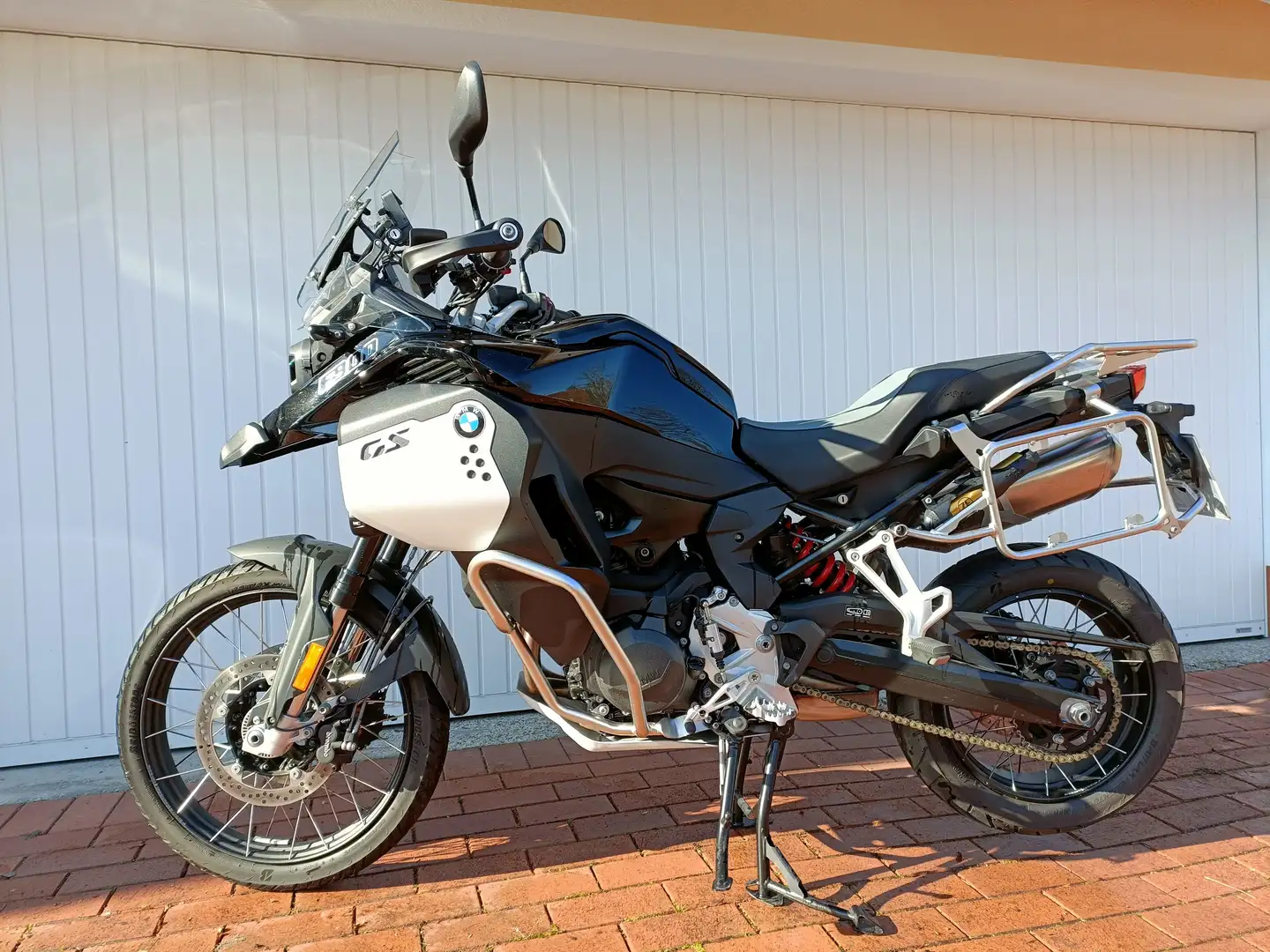 BMW F 900 GS Adventure Ride Pro, RDC, SOS (Vollausstattung), blackstorm Fekete - 1