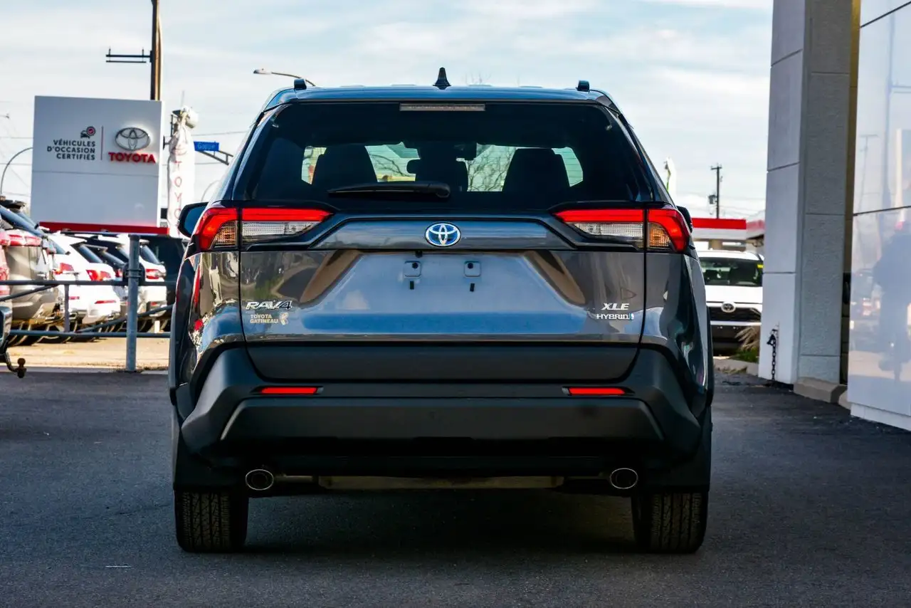 Toyota RAV 4 снимка Toyota RAV 4