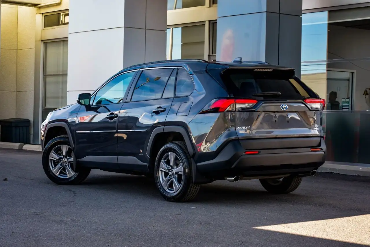 Toyota RAV 4 снимка Toyota RAV 4