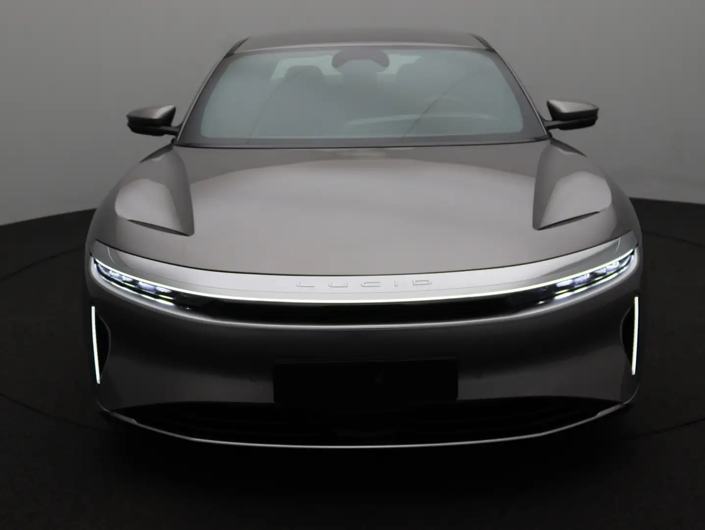 Lucid Air Pure Silber - 2