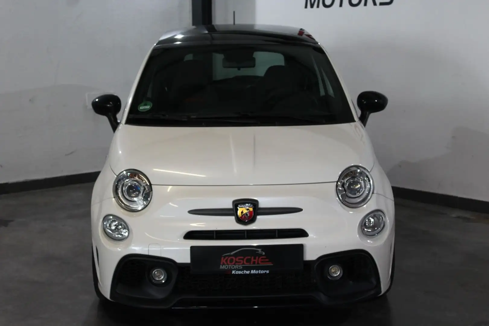 Abarth 595 esseesse Akrapovic Pano 2. Hand App Connect Blanc - 2