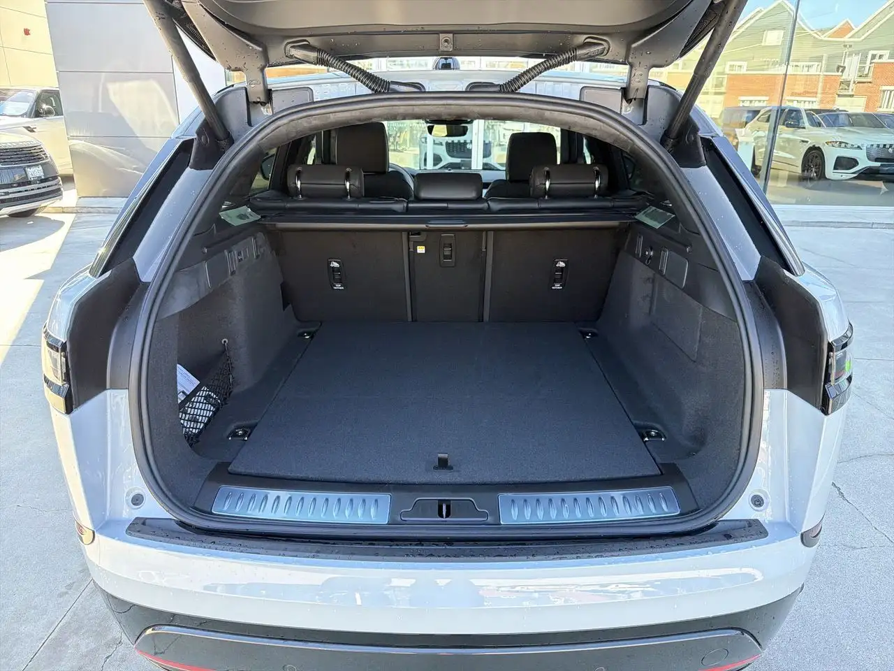 Land Rover Range Rover Velar снимка Land Rover Range Rover Velar