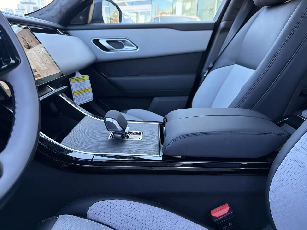 Land Rover Range Rover Velar снимка Land Rover Range Rover Velar