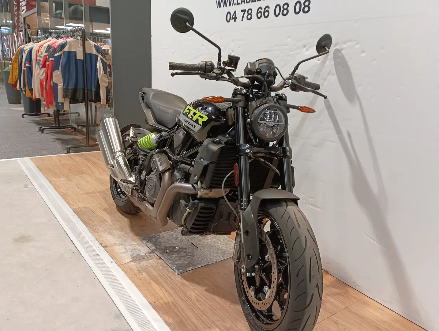 Indian FTR 1200 Negru - 2