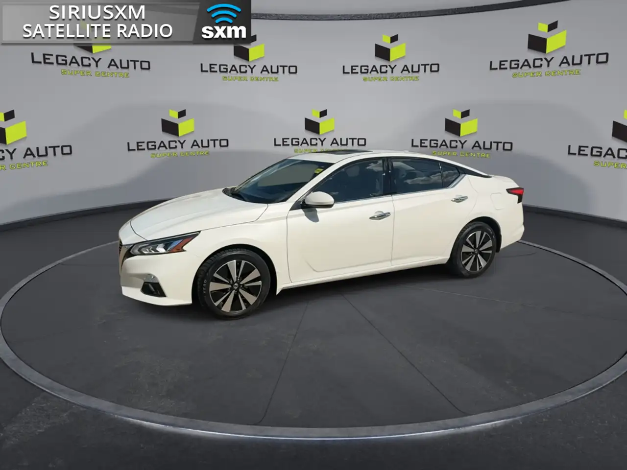 Nissan Altima снимка Nissan Altima
