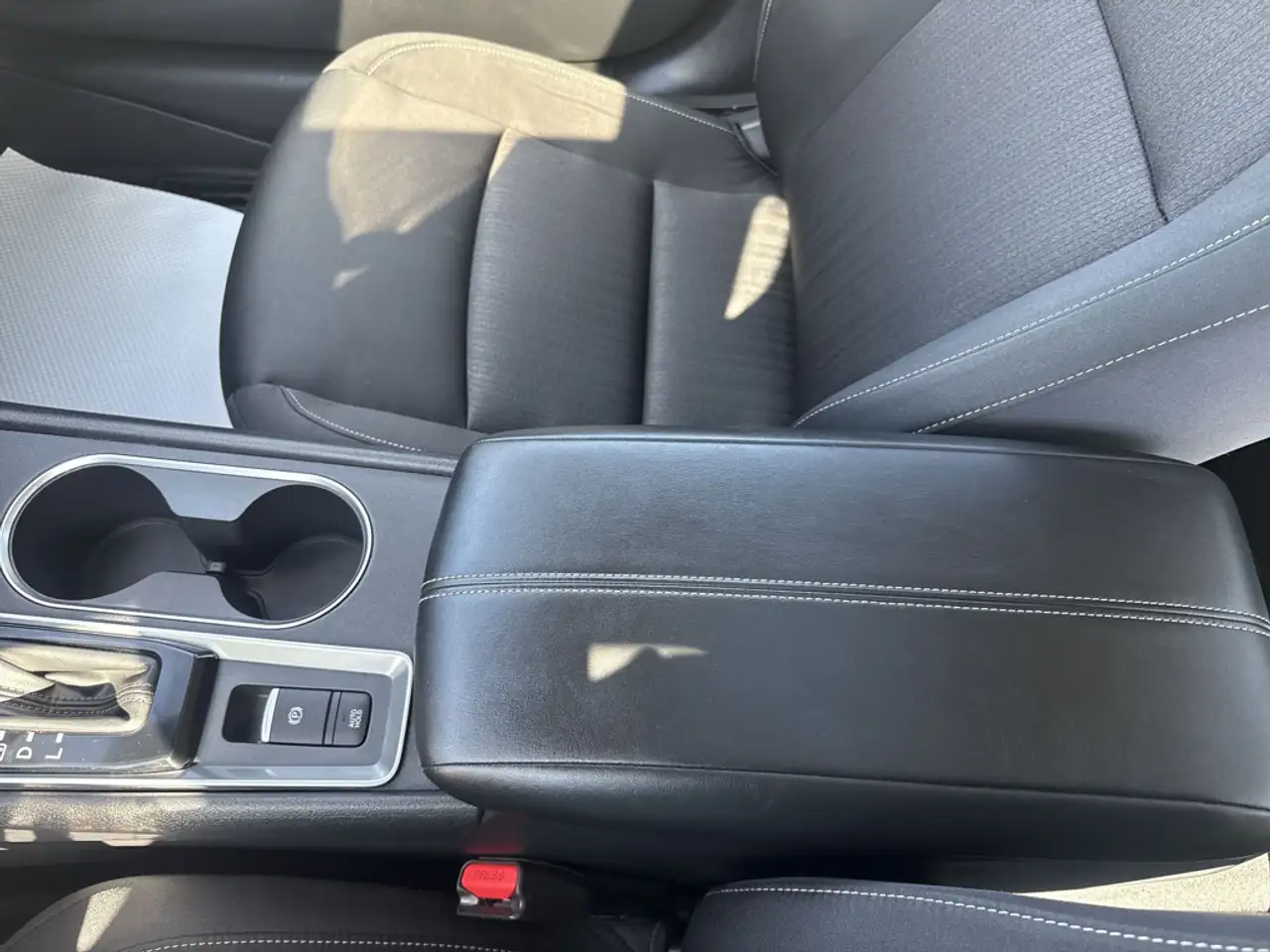 Nissan Altima снимка Nissan Altima