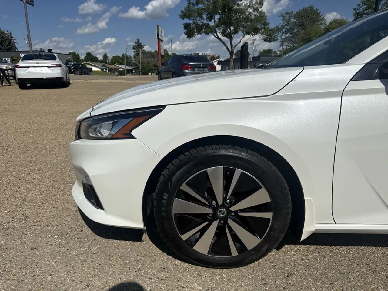 Nissan Altima снимка Nissan Altima