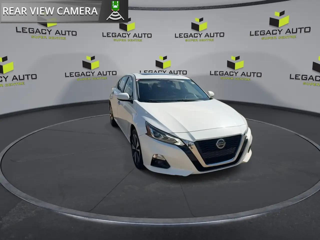Nissan Altima снимка Nissan Altima