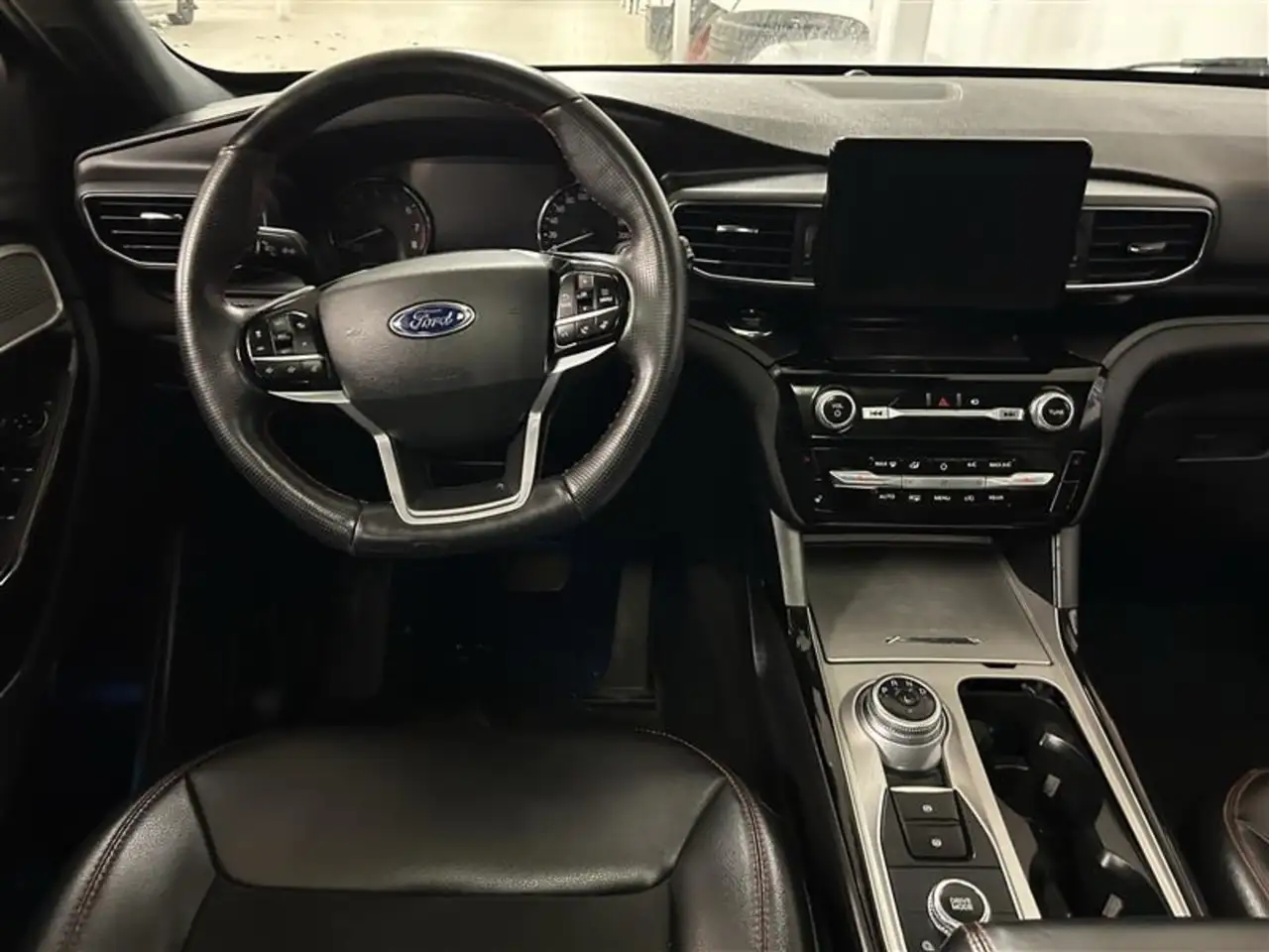 Ford Explorer photo Ford Explorer