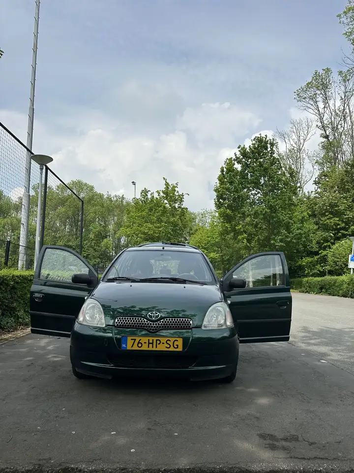 Toyota Yaris 1.3-16V VVT-i Sol, foto 1
