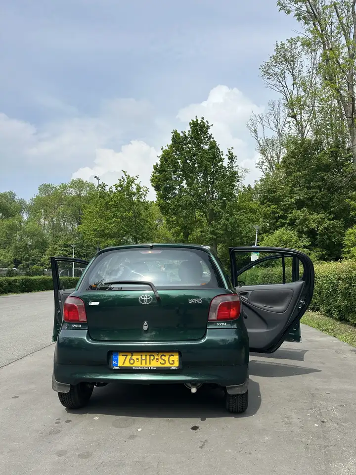 Toyota Yaris 1.3-16V VVT-i Sol, foto 3