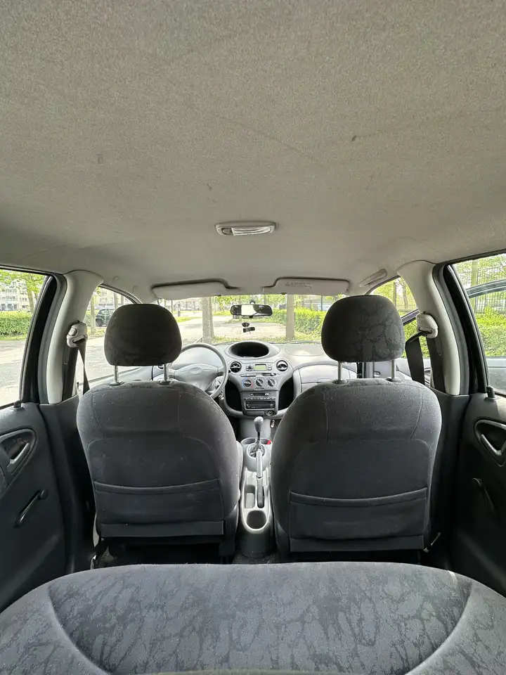 Toyota Yaris 1.3-16V VVT-i Sol, foto 12