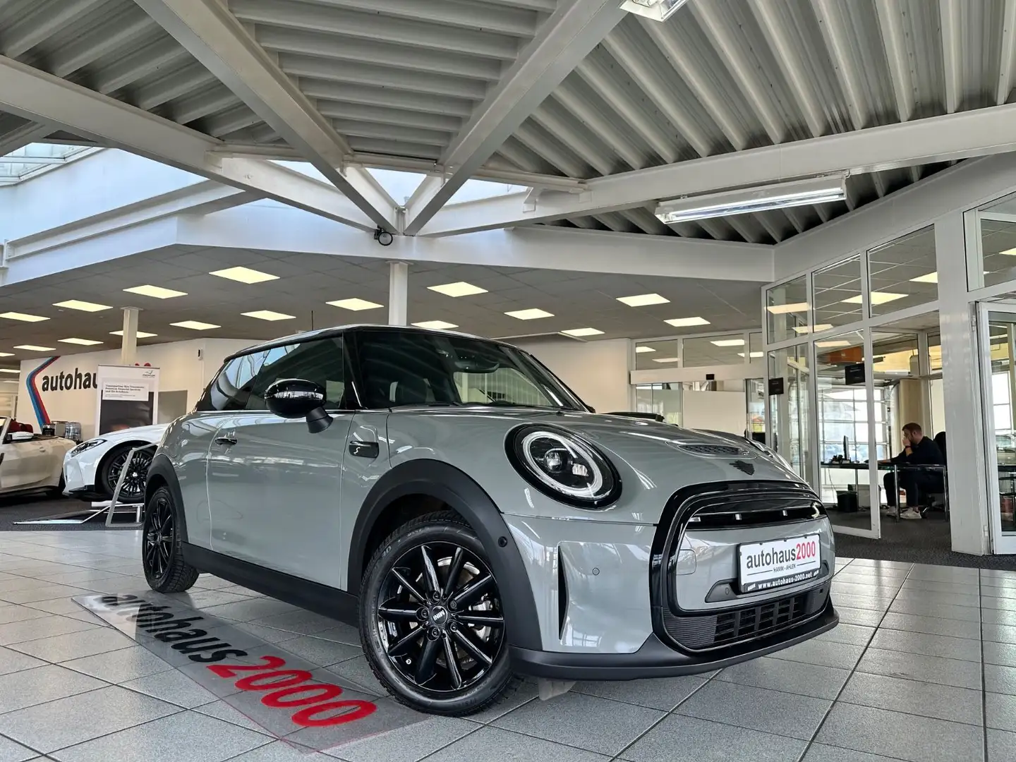MINI Cooper SE Essential Trim AUT./LED/HUD/CAM/H&K Gris - 1