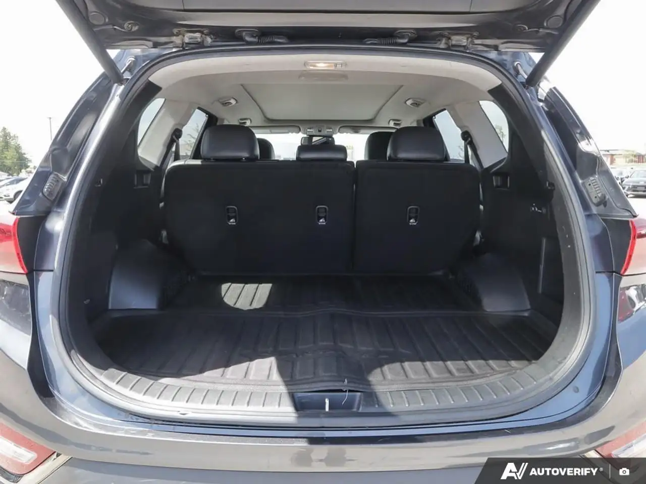 Hyundai SANTA FE снимка Hyundai SANTA FE