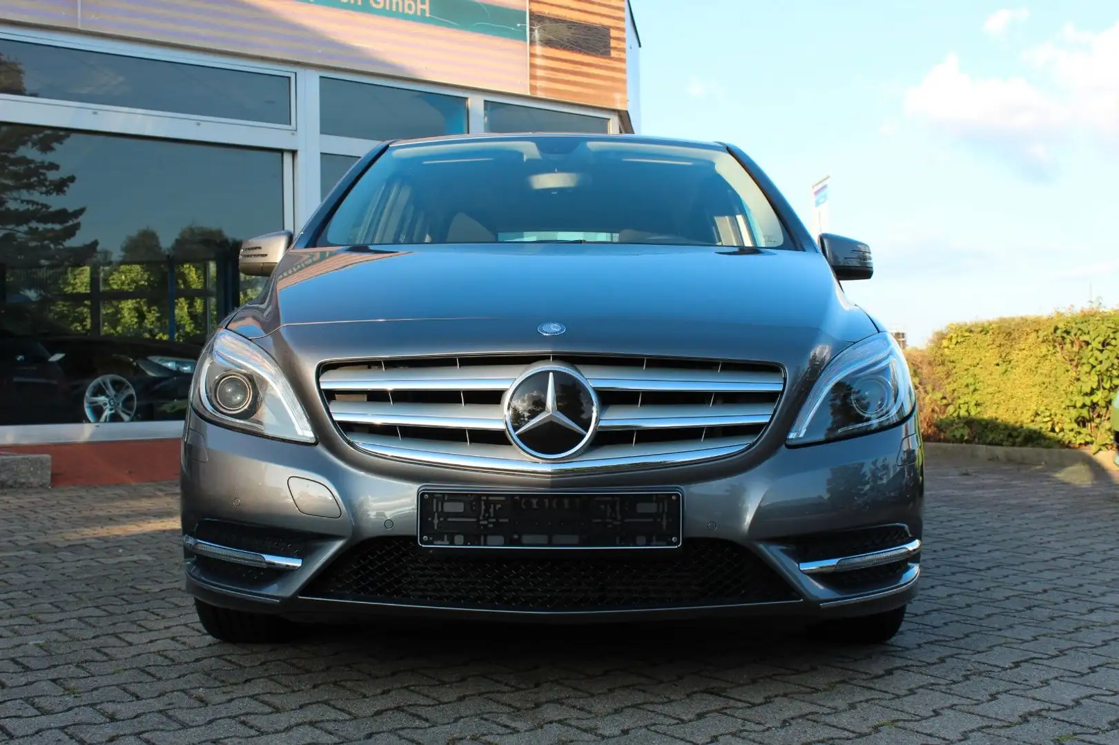 Mercedes-Benz B 180 B -Klasse B 180 Grau - 2