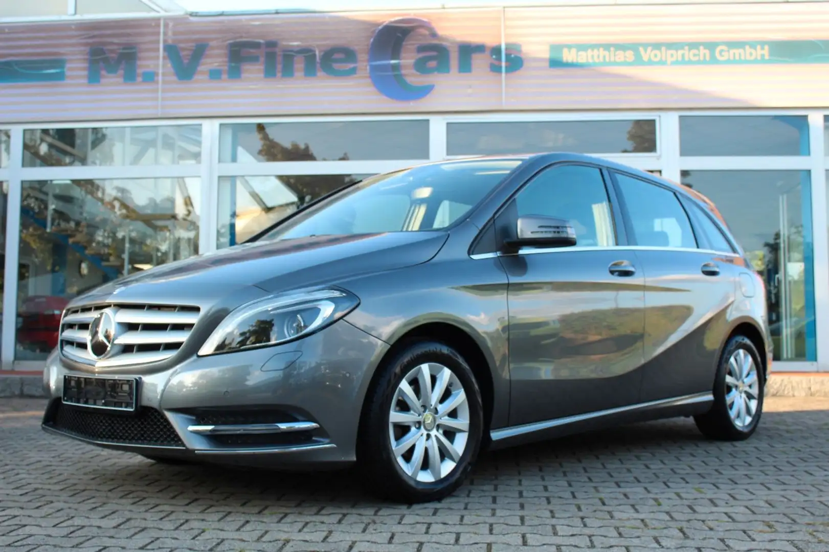 Mercedes-Benz B 180 B -Klasse B 180 Grau - 1
