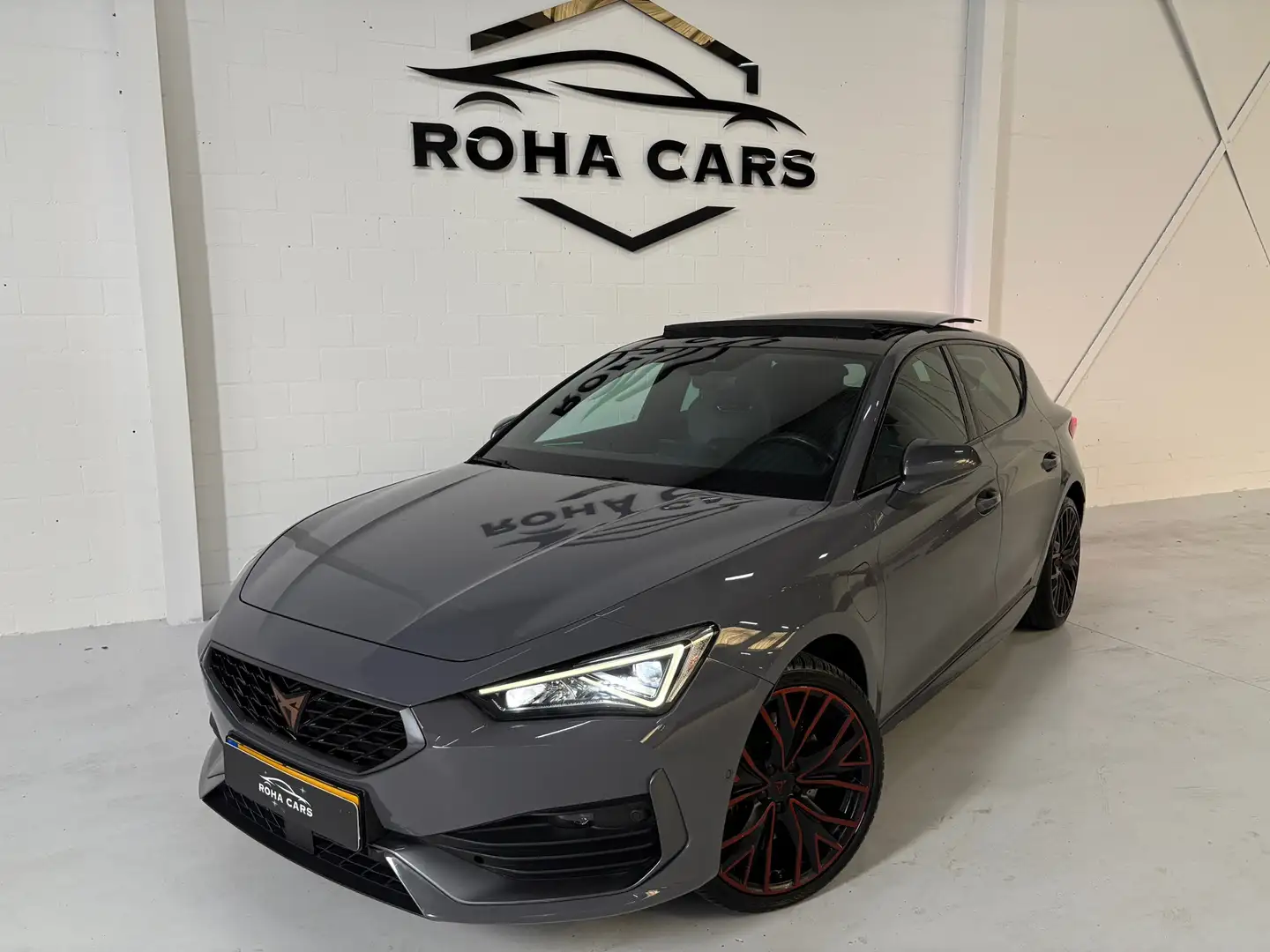 CUPRA Leon 1.4 e-Hybrid VZ Adrenaline Grijs - 1