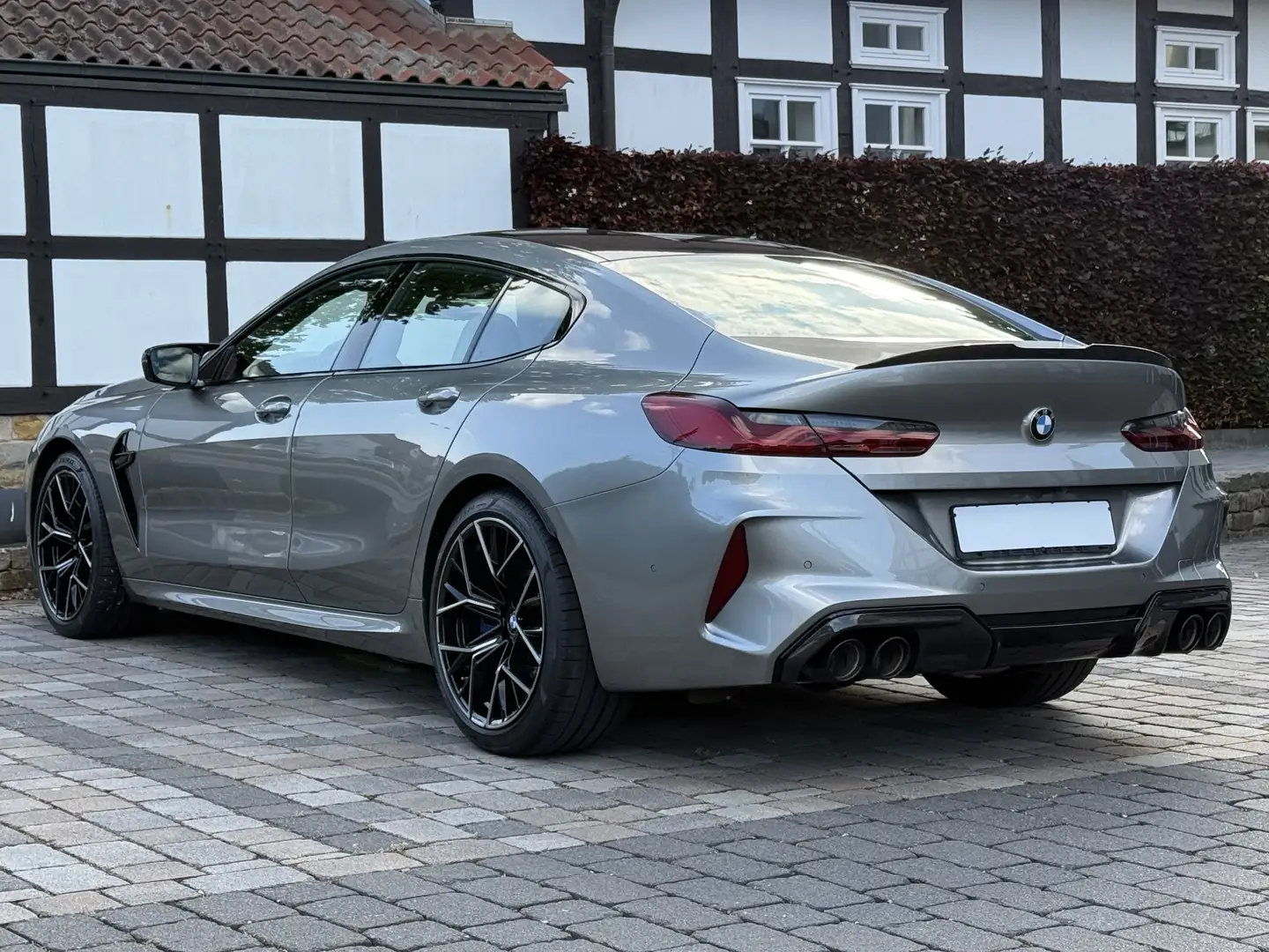 BMW M8 Competition Gran Coupe / Carbon / deutsch / 1.Hand siva - 2