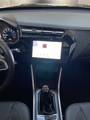 DR Automobiles DR 3.0 view 13