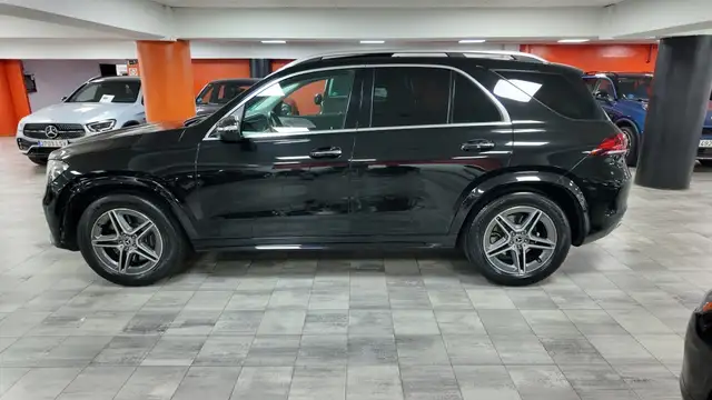 Mercedes-Benz GLE view 3