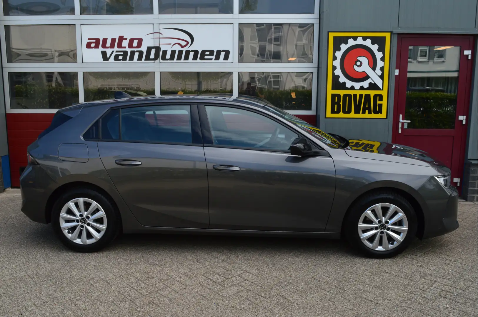 Opel Astra 1.2 Edition O.a: Navi, Clima, Cruise, PDC, Carplay Gris - 2