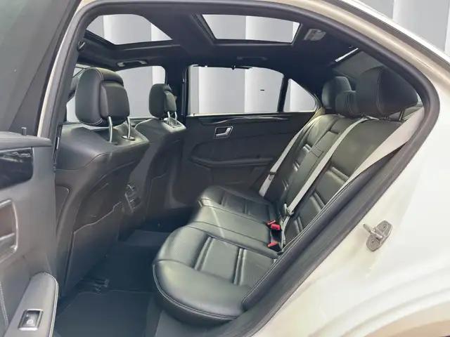 Mercedes-Benz E Class view 13