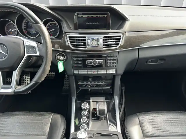 Mercedes-Benz E Class view 15